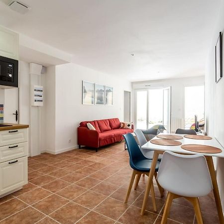 Joli Appartement Avec Jardin / Vieux-Lormont Buitenkant foto