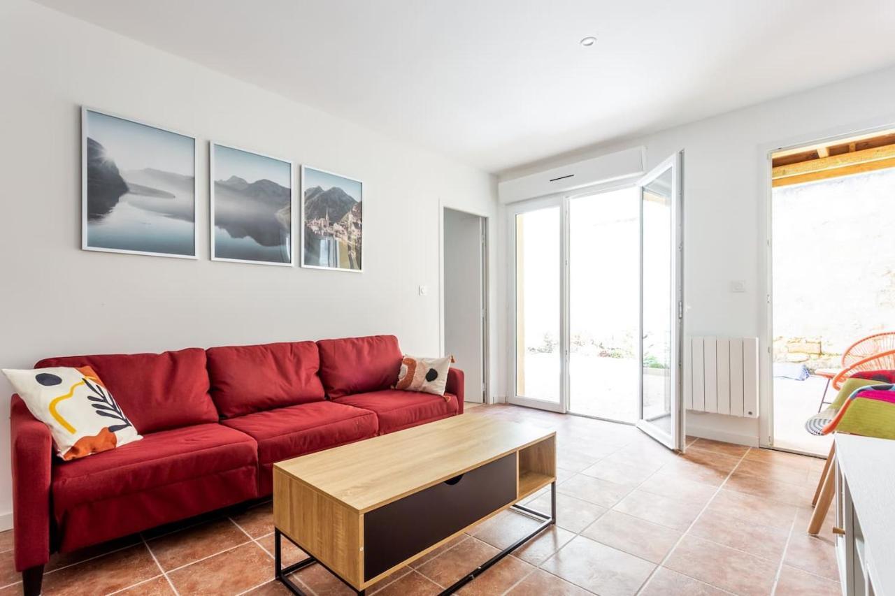 Joli Appartement Avec Jardin / Vieux-Lormont Buitenkant foto